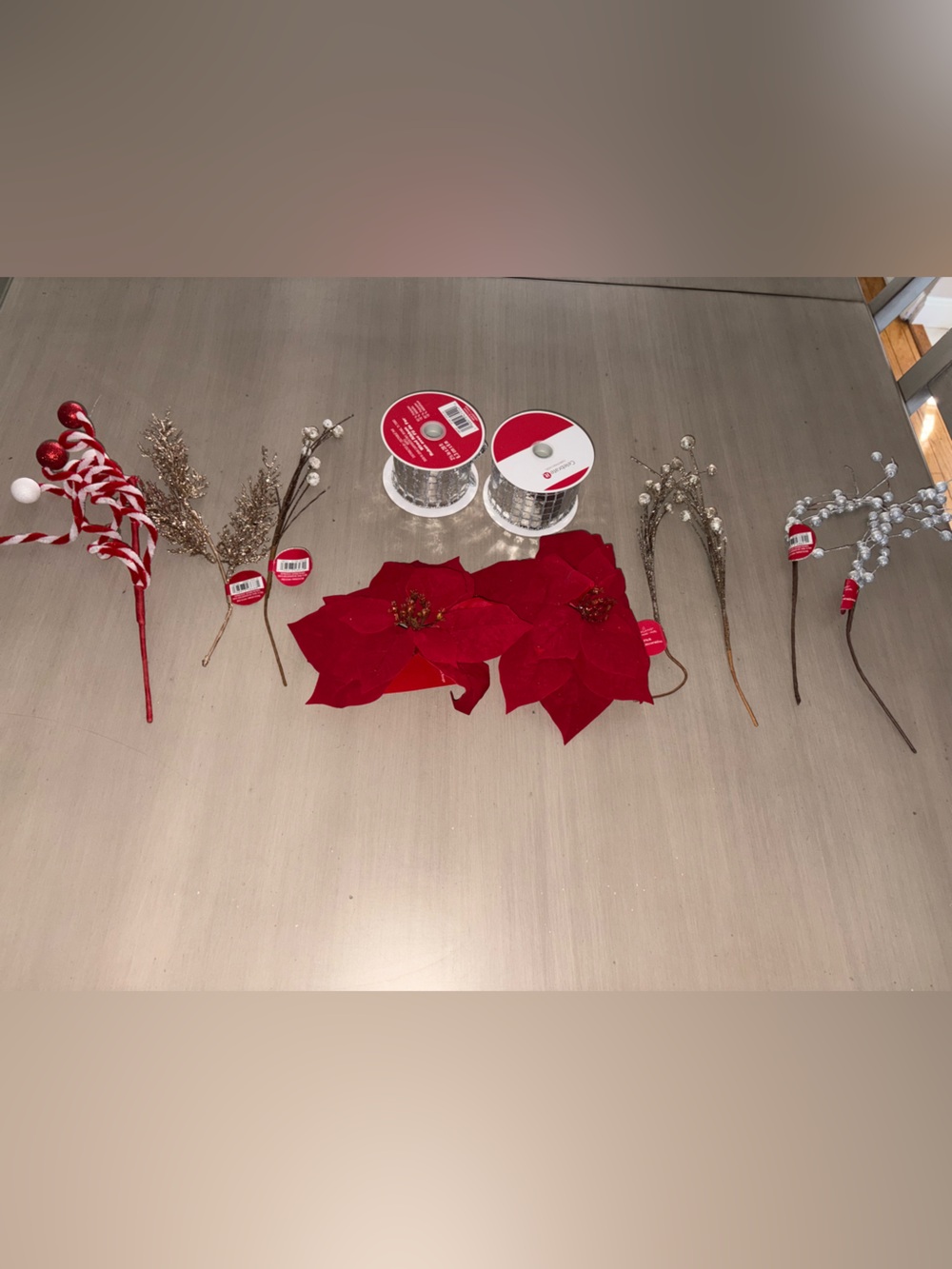 New 11 piece holiday decor bundle